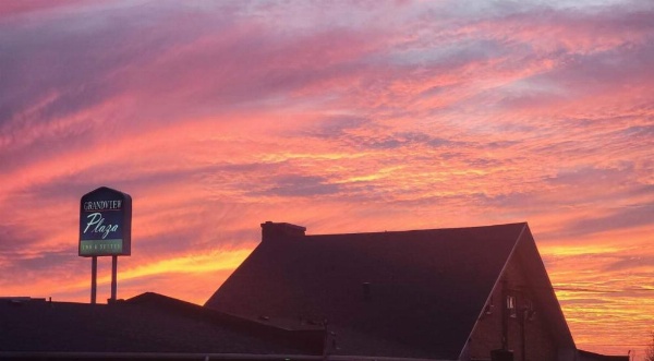 Grandview Plaza Inn image 22