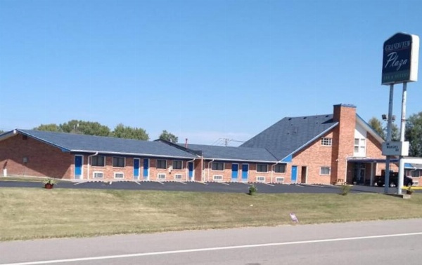 Grandview Plaza Inn image 29